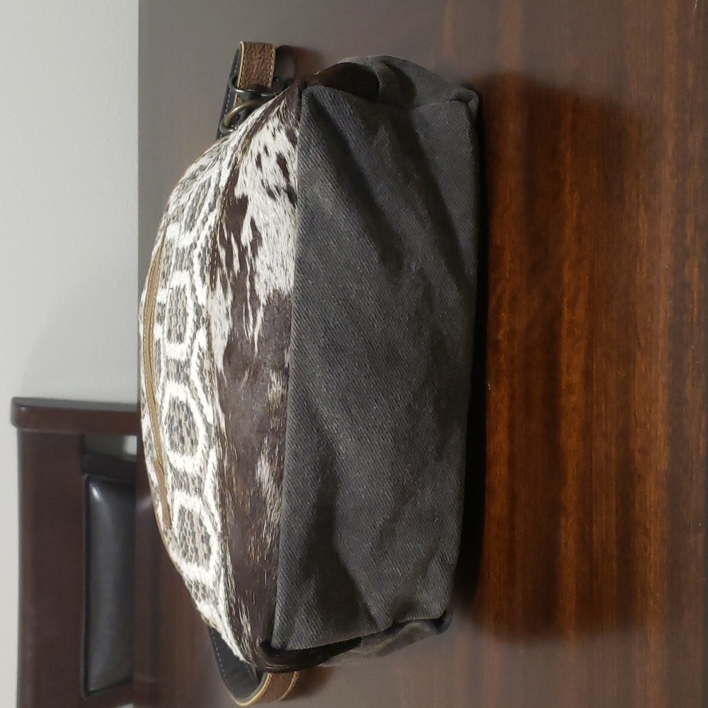 Myra Bag - Picture 3 of 5